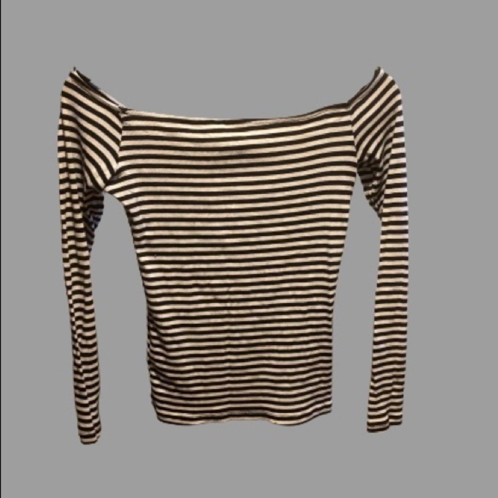 H&M off the shoulder shirt